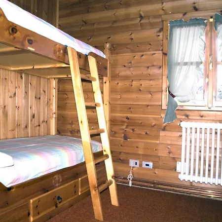 Chalet Tradizionale Con Giardino Chalet