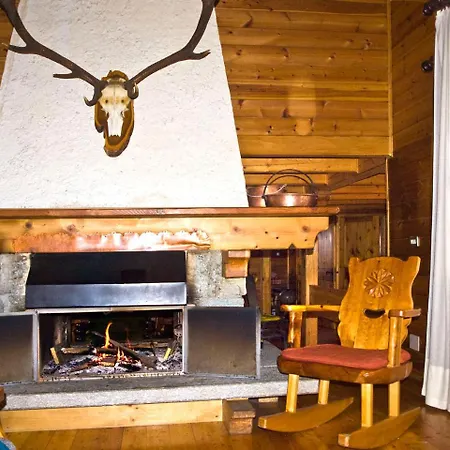 Chalet Tradizionale Con Giardino Chalet